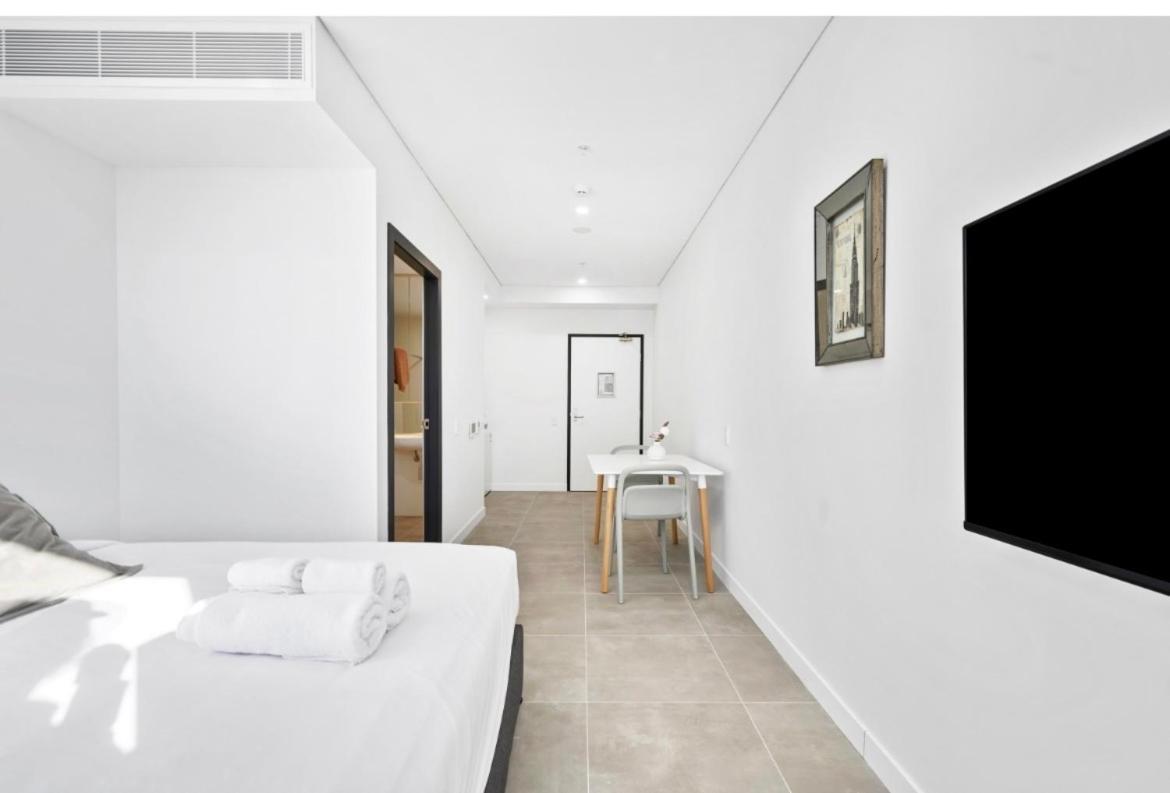 סידני Arthur Hotel Bondi Junction No Reception And House Keeping No Sofa Bed מראה חיצוני תמונה